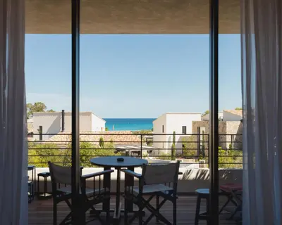 Vue générale sur la mer ou vue sur la mer prise depuis l'hôtel