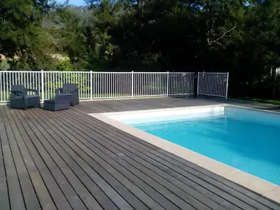 Piscine de l'établissement Domaine Les 4 Vents ou située à proximité