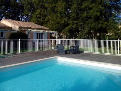 Piscine de l'établissement Domaine Les 4 Vents ou située à proximité