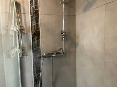 Salle de bains dans l'établissement VILLA OCEANE