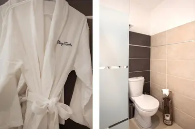 Salle de bains dans l'établissement Playa Marina