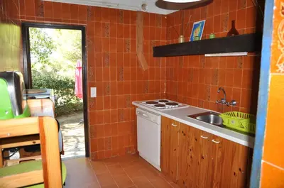 Cuisine ou kitchenette dans l'établissement 2BA Domaine Malacucina Lumio