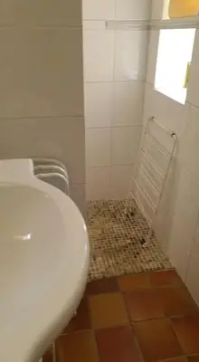 Salle de bains dans l'établissement Villa santa karina