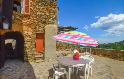Vue générale sur la montagne ou vue sur la montagne depuis la maison de vacances