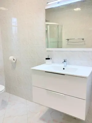 Salle de bains dans l'établissement Campo Vecchio Kamerops et piscine