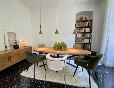 Bibliothèque dans l'appartement