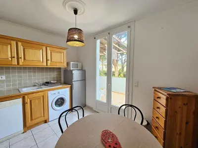 Cuisine ou kitchenette dans l'établissement Domaine U Pozzu