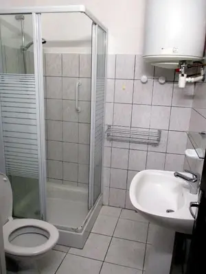 Salle de bains dans l'établissement T2 Casamozza Sud de Bastia climatisé