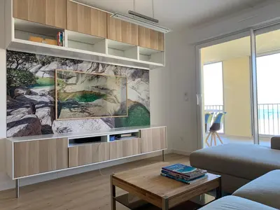 Télévision ou salle de divertissement dans l'établissement Apartment Vue Mer