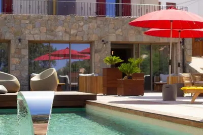 Piscine de l'établissement Hôtel Casale Olmia ou située à proximité