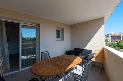 Balcon ou terrasse dans l'établissement Mari - Appt tout confort 150m de la plage