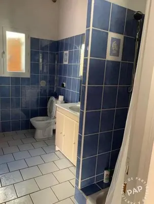 Salle de bains dans l'établissement Maisonnette