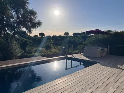 Piscine de l'établissement Bella Vista ou située à proximité
