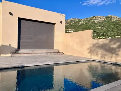 Piscine de l'établissement Bella Vista ou située à proximité