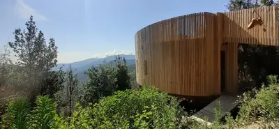 Vue générale sur la montagne ou vue sur la montagne depuis le lodge
