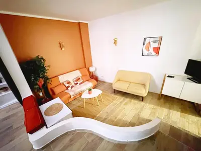 Salle de bains dans l'établissement Bastia F1 type loft plein centre, calme, clim, refait à neuf et à 200m du port