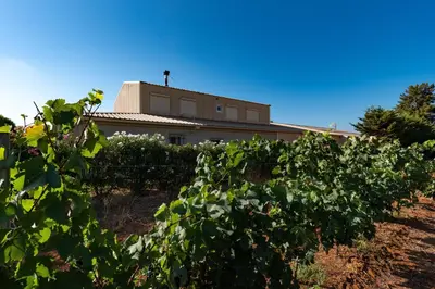 Jardin de l'établissement Les Terres Rouges