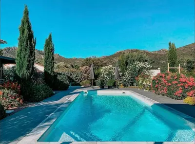 Vue générale sur la montagne ou vue sur la montagne depuis la villa