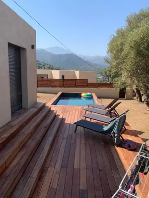 Vue générale sur la montagne ou vue sur la montagne depuis la maison de vacances