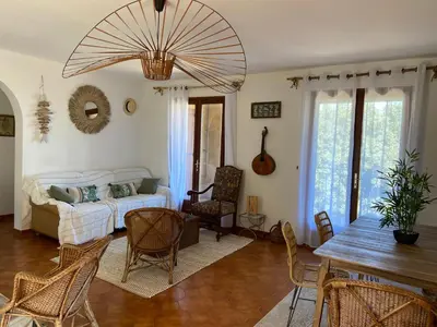 Coin salon dans l'établissement Seaview Garden Villa