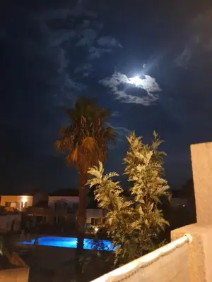 Piscine de l'établissement Superbe appartement en résidence avec piscine proche plage ou située à proximité