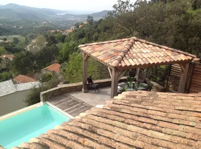 Vue générale sur la montagne ou vue sur la montagne depuis la villa