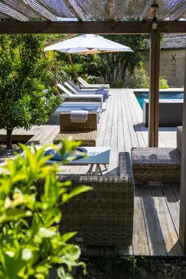 Jardin de l'établissement Bergerie Fiumicellu + maisonnette