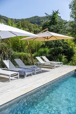 Piscine de l'établissement Bergerie Fiumicellu + maisonnette ou située à proximité