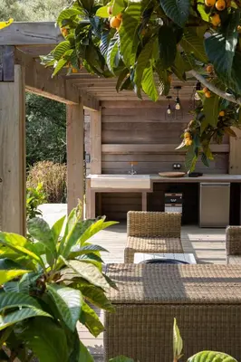 Jardin de l'établissement Bergerie Fiumicellu + maisonnette