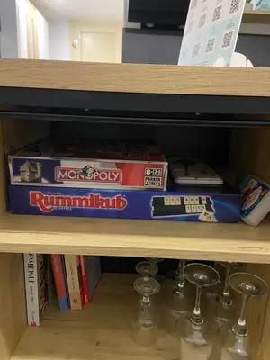 Bibliothèque dans l'appartement