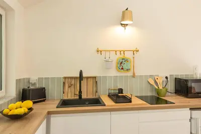 Cuisine ou kitchenette dans l'établissement Maison A Luna