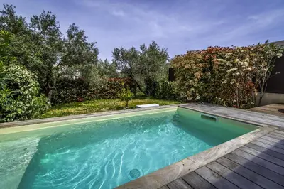 Piscine de l'établissement Résidence Manon ou située à proximité
