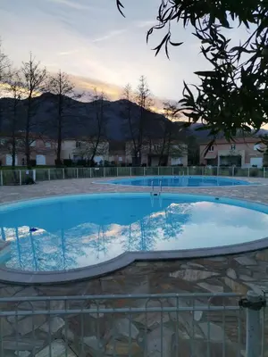 Piscine de l'établissement Esperanza ou située à proximité