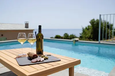 Piscine de l'établissement Casa lunga, 8 pax, clim, vue mer, piscine ou située à proximité