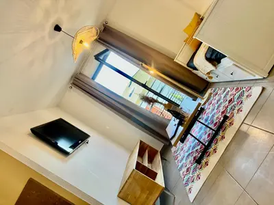 Cuisine ou kitchenette dans l'établissement Tranquillité et commodités à portée de main