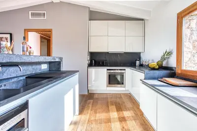 Cuisine ou kitchenette dans l'établissement Villa Stella