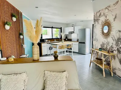 Cuisine ou kitchenette dans l'établissement T2 « Bohème » avec Spa…