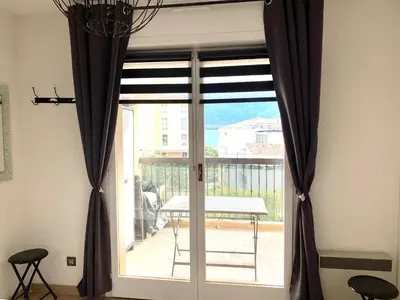 Balcon ou terrasse dans l'établissement Farniente et douceur en plein Centre de Calvi