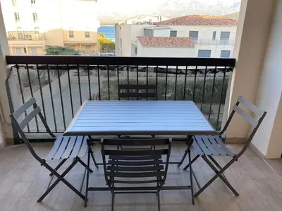 Balcon ou terrasse dans l'établissement Farniente et douceur en plein Centre de Calvi