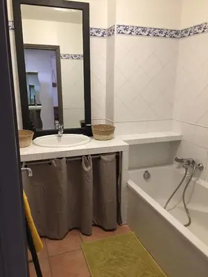 Salle de bains dans l'établissement resd. cala di mare