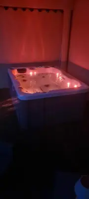 Plan de l'établissement Agréable rez de jardin avec Piscine et Jacuzzi