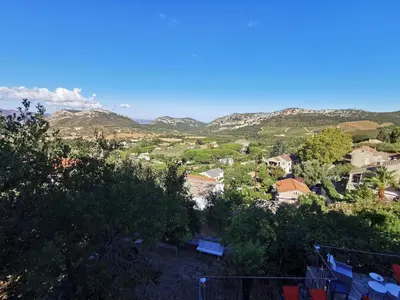 Vue générale sur la montagne ou vue sur la montagne depuis l'appartement