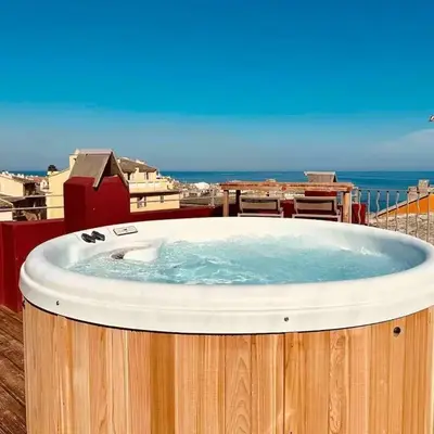 Vatta appartement centre ville avec roof top bain à remous et vue panoramique