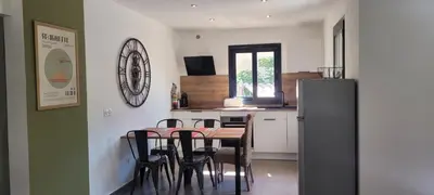 Cuisine ou kitchenette dans l'établissement Casarella Alzia