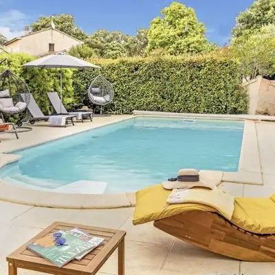 VILLA tous conforts avec Piscine privée et accès Plage