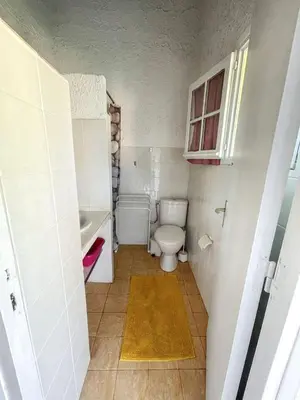 Salle de bains dans l'établissement Charmant studio à Linguizzetta 23 m² avec terrasse privative