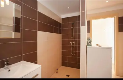 Salle de bains dans l'établissement Chez telou
