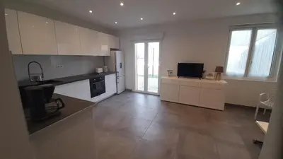 Cuisine ou kitchenette dans l'établissement Calvi, T3, vue mer, grande terrasse