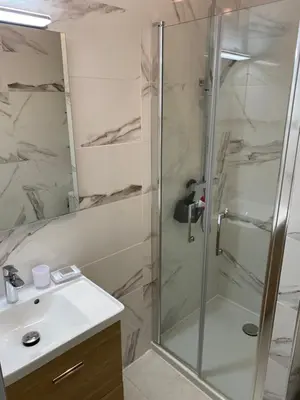 Salle de bains dans l'établissement COEUR DE CALVI