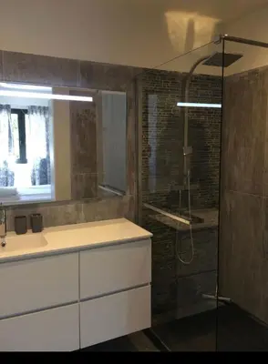 Salle de bains dans l'établissement Magnifique Bergerie en Pierre